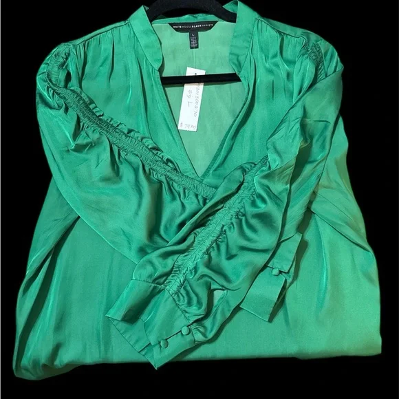 White House Black Market Vibrant Green Blouse - Picture 3 of 7